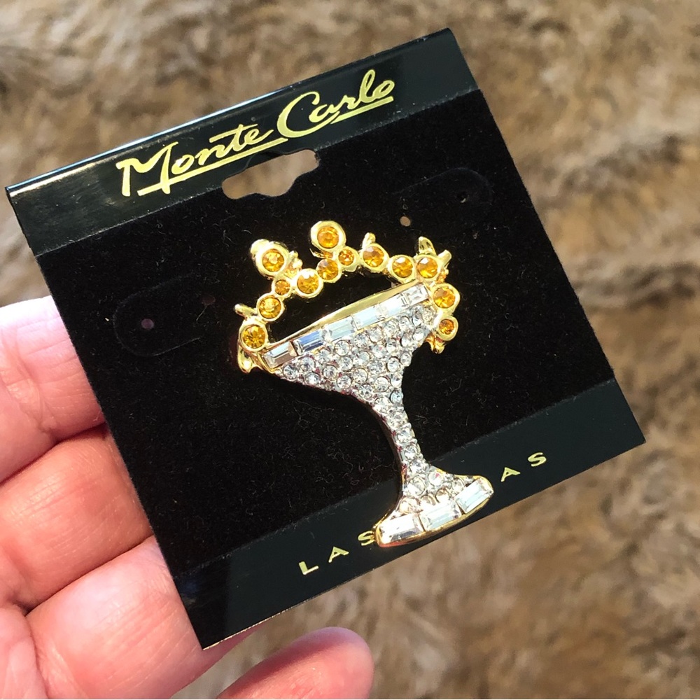 Vintage 90s Monte Carlo Hotel & Casino souvenir rhinestone cocktail brooch NWT - Picture 3 of 4